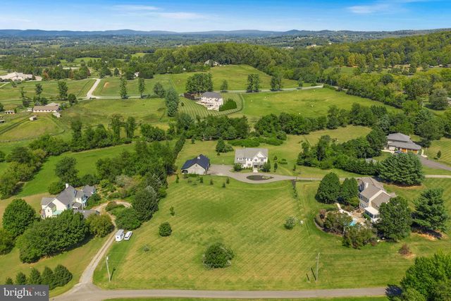 16573 CLARKES GAP RD, Paeonian Springs, VA 20129