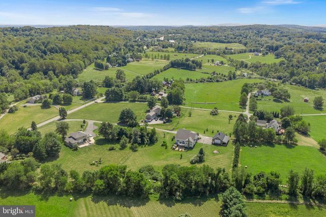 16573 CLARKES GAP RD, Paeonian Springs, VA 20129