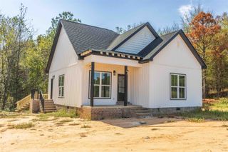 775 AIRPORT RD, Selmer, TN 38375