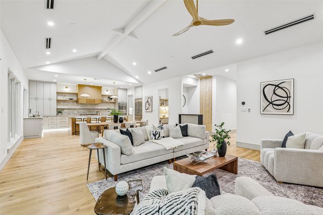 10 Brook Hollow Lane, Trophy Club, TX 76262