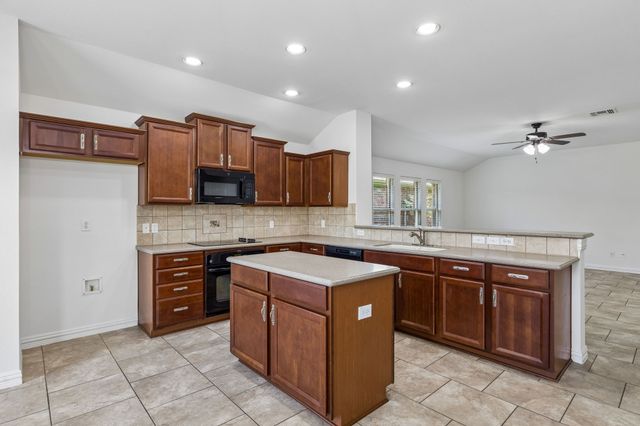 1801 Ringtail Drive, Little Elm, TX 75068