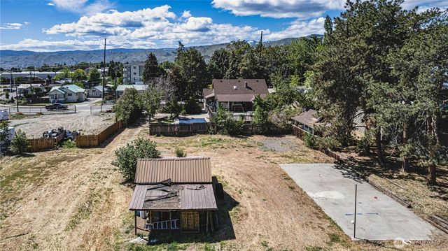 1314 Walnut Street, Wenatchee, WA 98801