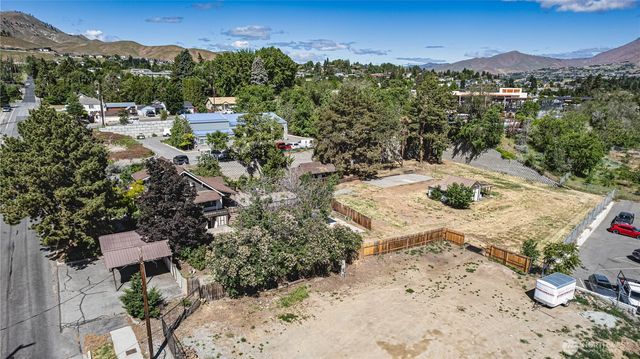 1314 Walnut Street, Wenatchee, WA 98801