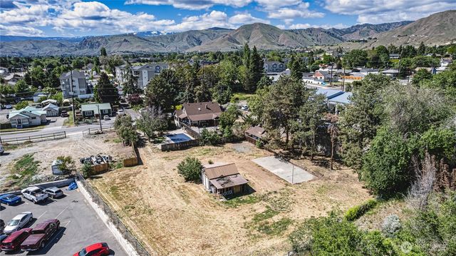 1314 Walnut Street, Wenatchee, WA 98801