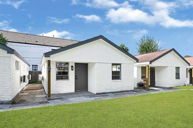 8701 Bertwood Street, Houston, TX 77016
