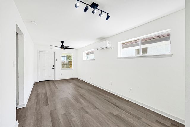 8701 Bertwood Street, Houston, TX 77016