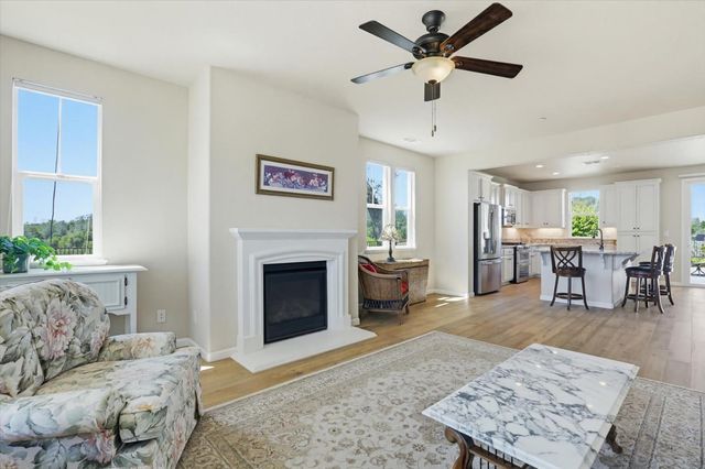 21456 Rucker Ct, Grass Valley, CA 95949