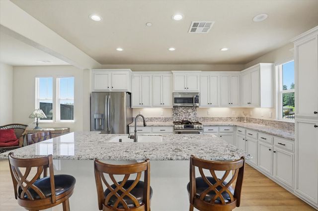 21456 Rucker Ct, Grass Valley, CA 95949