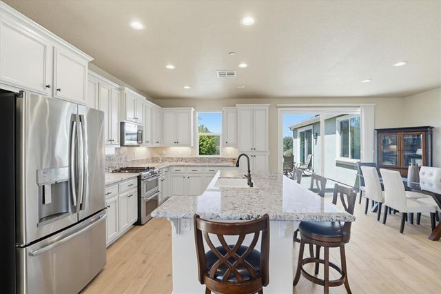 21456 Rucker Ct, Grass Valley, CA 95949