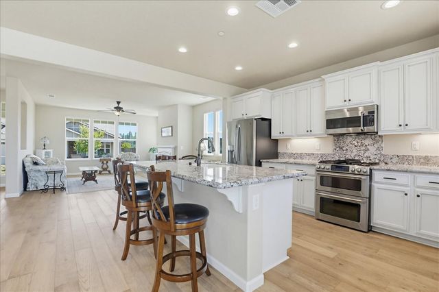 21456 Rucker Ct, Grass Valley, CA 95949