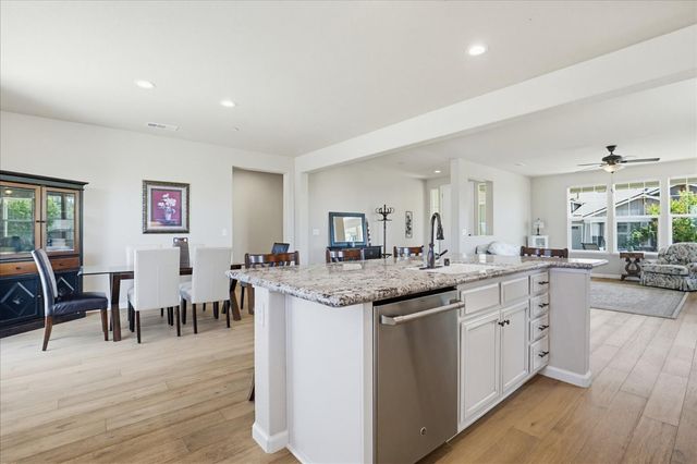 21456 Rucker Ct, Grass Valley, CA 95949