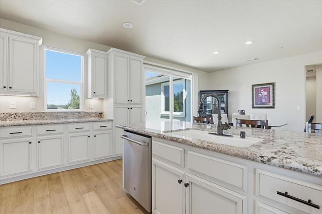 21456 Rucker Ct, Grass Valley, CA 95949