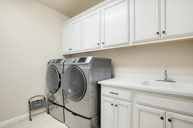 21456 Rucker Ct, Grass Valley, CA 95949