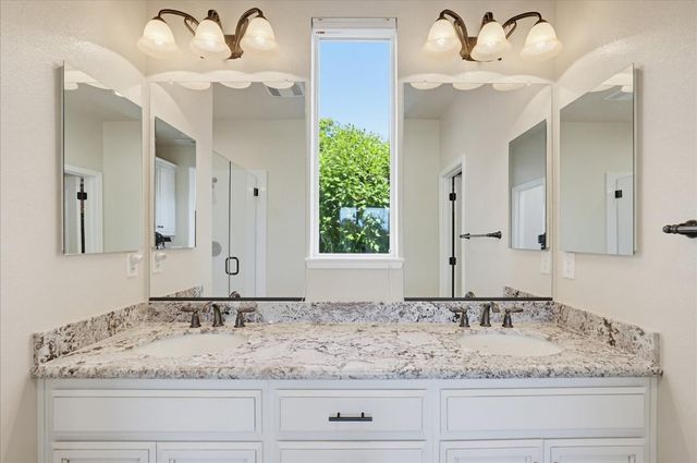 21456 Rucker Ct, Grass Valley, CA 95949
