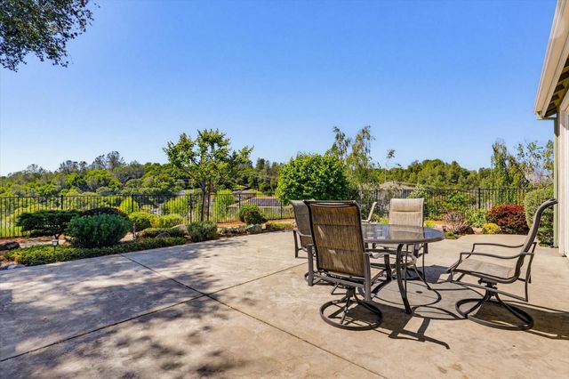 21456 Rucker Ct, Grass Valley, CA 95949