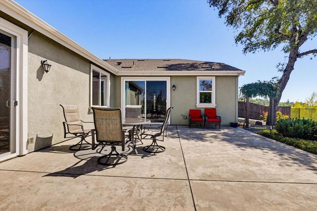 21456 Rucker Ct, Grass Valley, CA 95949