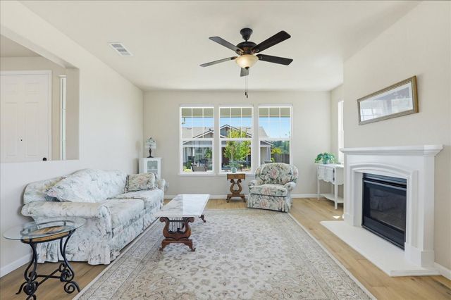 21456 Rucker Ct, Grass Valley, CA 95949