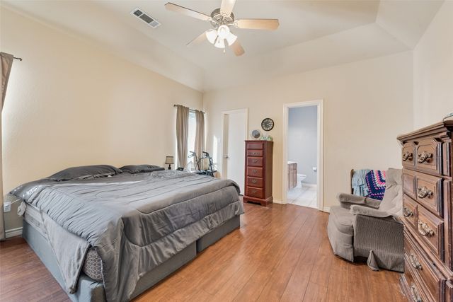 301 Quail Run Road, Red Oak, TX 75154