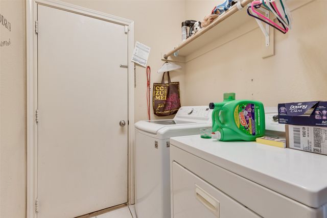 301 Quail Run Road, Red Oak, TX 75154