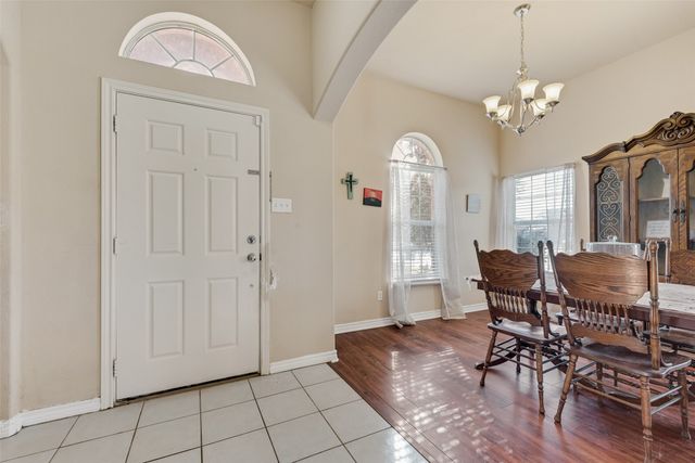 301 Quail Run Road, Red Oak, TX 75154