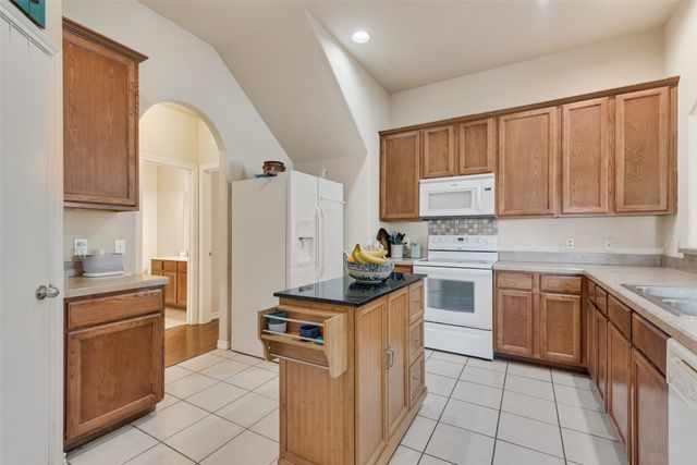 301 Quail Run Road, Red Oak, TX 75154