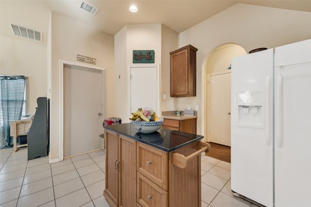 301 Quail Run Road, Red Oak, TX 75154