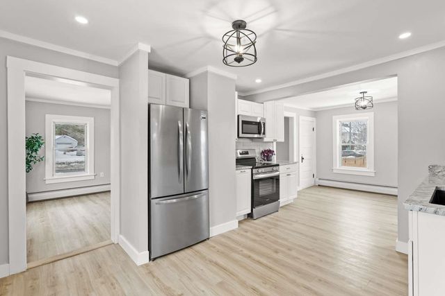 68 Fordway Extension, Derry, NH 03038