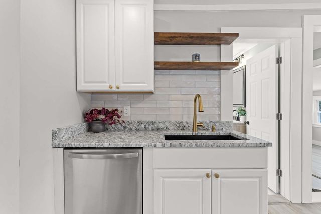 68 Fordway Extension, Derry, NH 03038