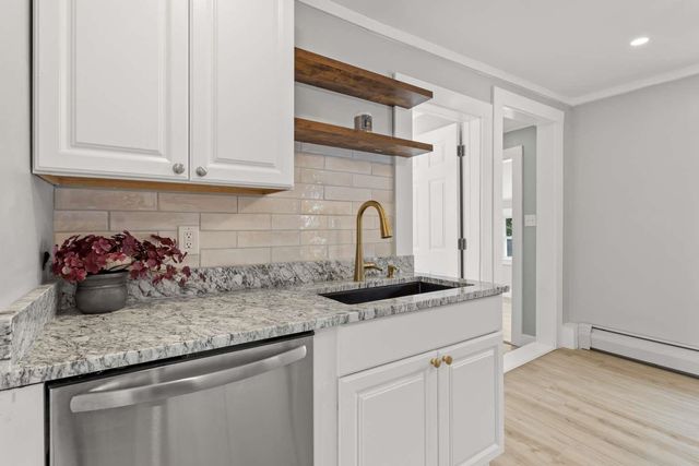 68 Fordway Extension, Derry, NH 03038