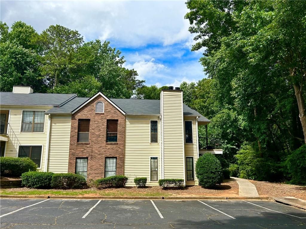 798 Windchase Lane, Stone Mountain, GA 30083