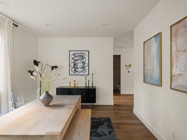 15986 PARKER Rd, Lake Oswego, OR 97035
