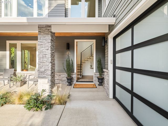 15986 PARKER Rd, Lake Oswego, OR 97035