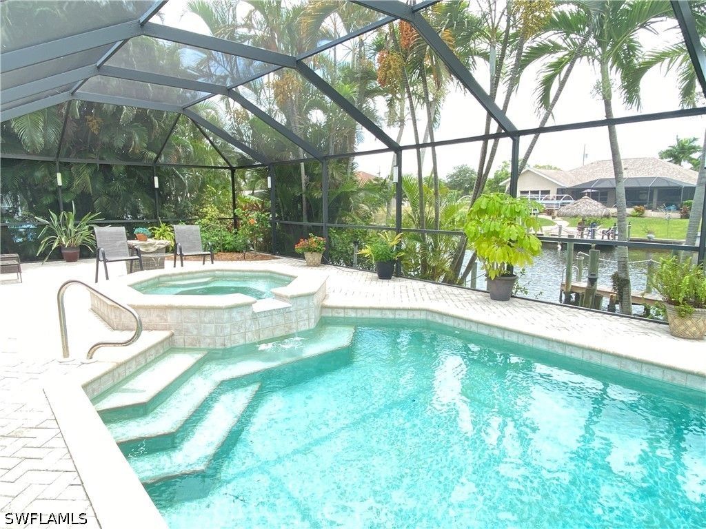 Image 10 of property listing at 3520 SW 1st Place SW 1st PL, Cape Coral, FL 33914