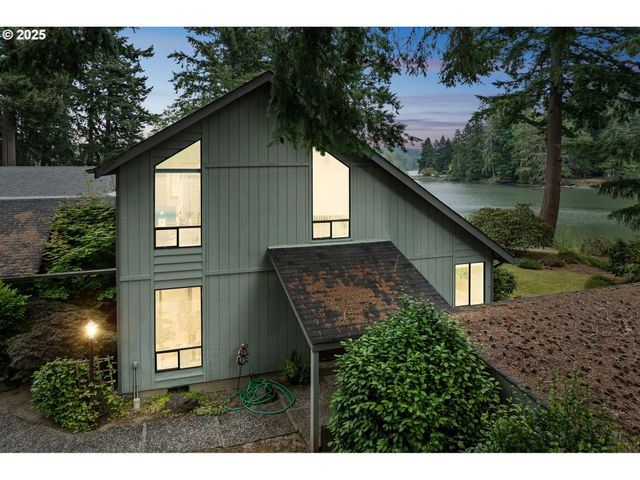 5730 Garden Ln, Olympia, WA 98502