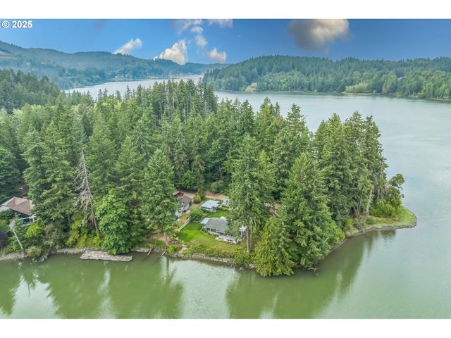 5730 Garden Ln, Olympia, WA 98502