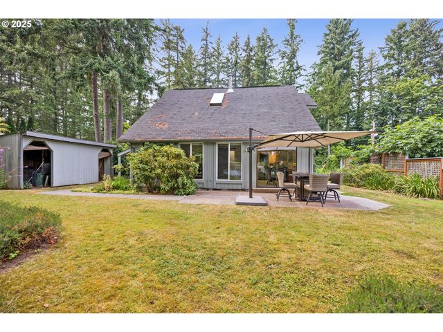 5730 Garden Ln, Olympia, WA 98502