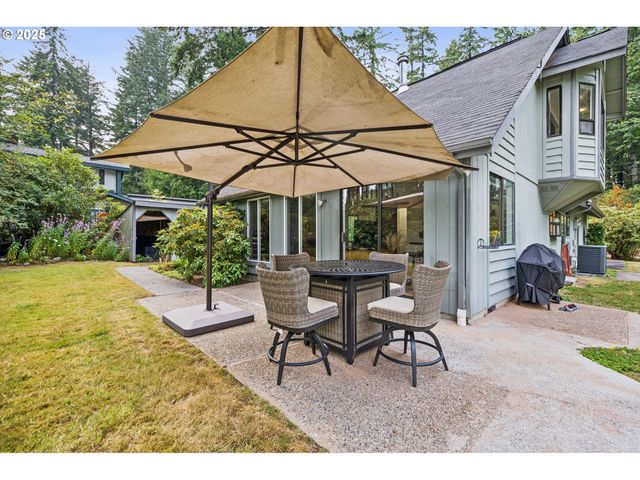 5730 Garden Ln, Olympia, WA 98502