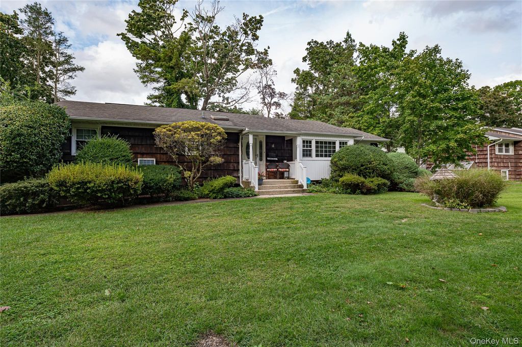 4 Huber Place, Saint James, NY 11780 — photo 3
