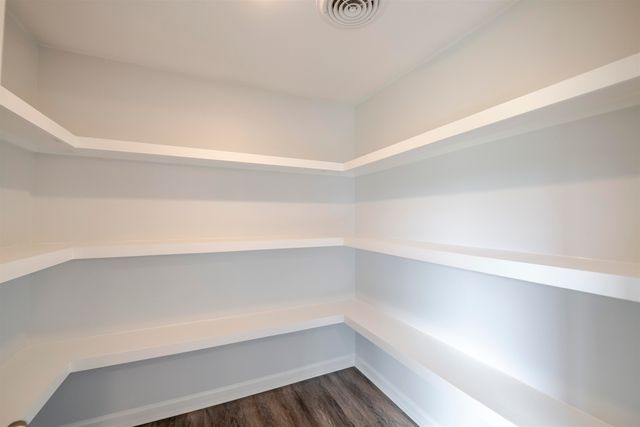 2504 Hwy 182, Raceland, LA 70394