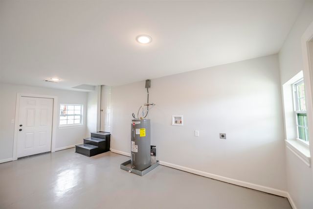 2504 Hwy 182, Raceland, LA 70394