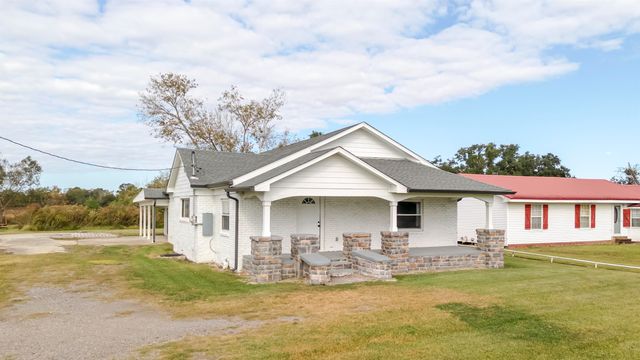 2504 Hwy 182, Raceland, LA 70394