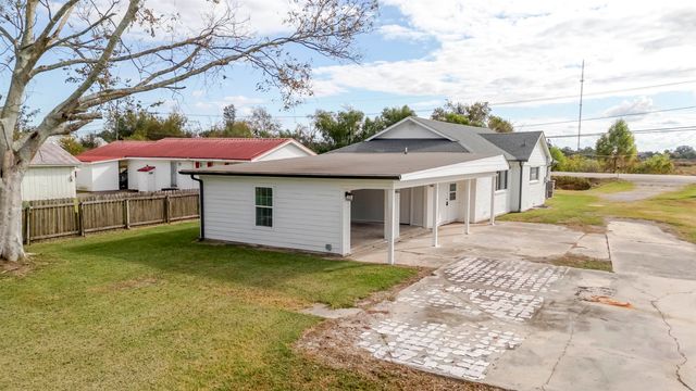 2504 Hwy 182, Raceland, LA 70394