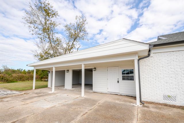 2504 Hwy 182, Raceland, LA 70394