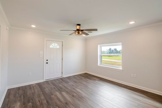 2504 Hwy 182, Raceland, LA 70394