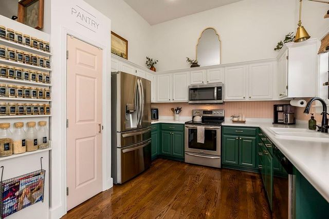 5903 Meadowsweet Lane, Shawnee, KS 66226