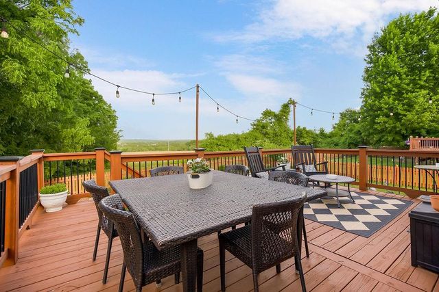 5903 Meadowsweet Lane, Shawnee, KS 66226