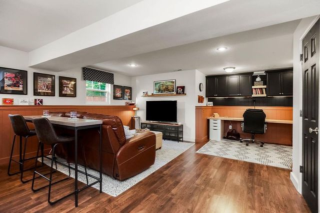 5903 Meadowsweet Lane, Shawnee, KS 66226