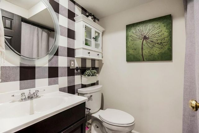 5903 Meadowsweet Lane, Shawnee, KS 66226