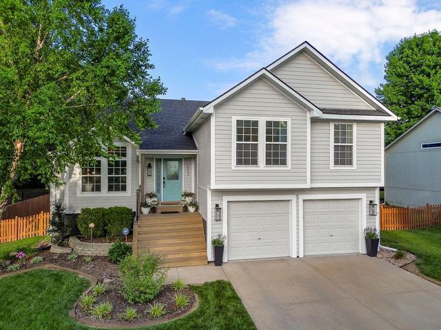 5903 Meadowsweet Lane, Shawnee, KS 66226