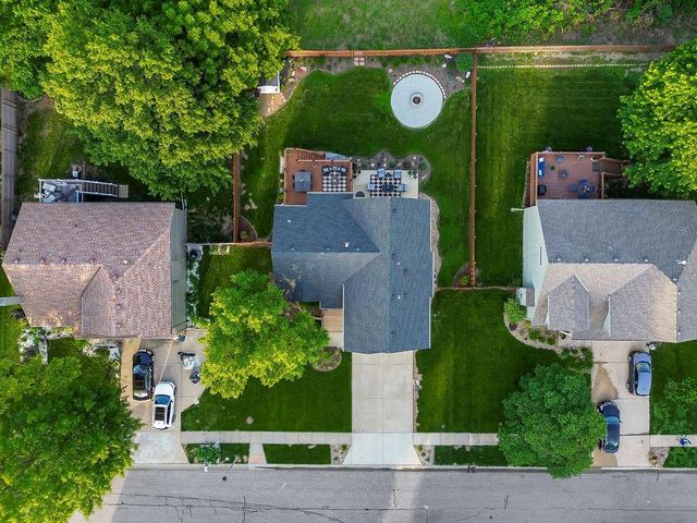 5903 Meadowsweet Lane, Shawnee, KS 66226